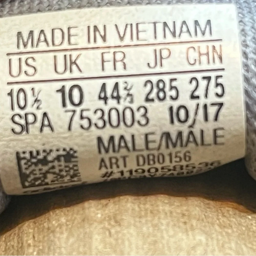 Mens Adidas beige suede trainers three stripe 753003 usa 10.5… $25.00 - Picture 4 of 7